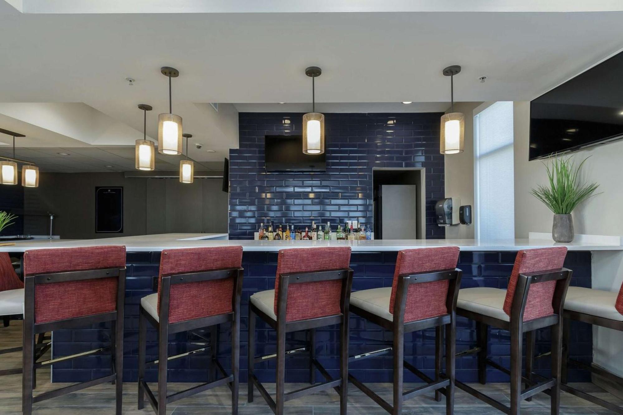 Hilton Garden Inn Elkhart Exterior photo