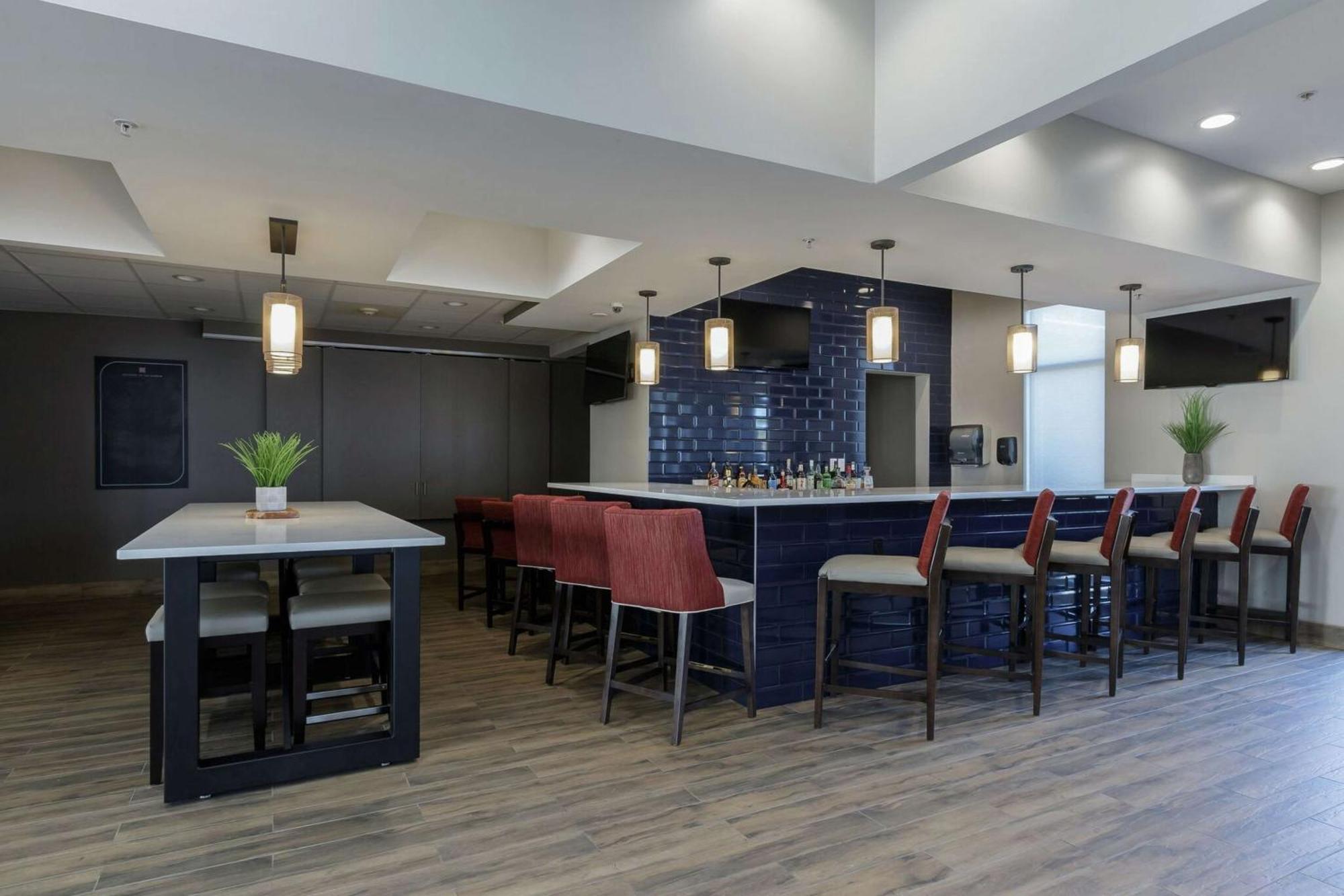 Hilton Garden Inn Elkhart Exterior photo