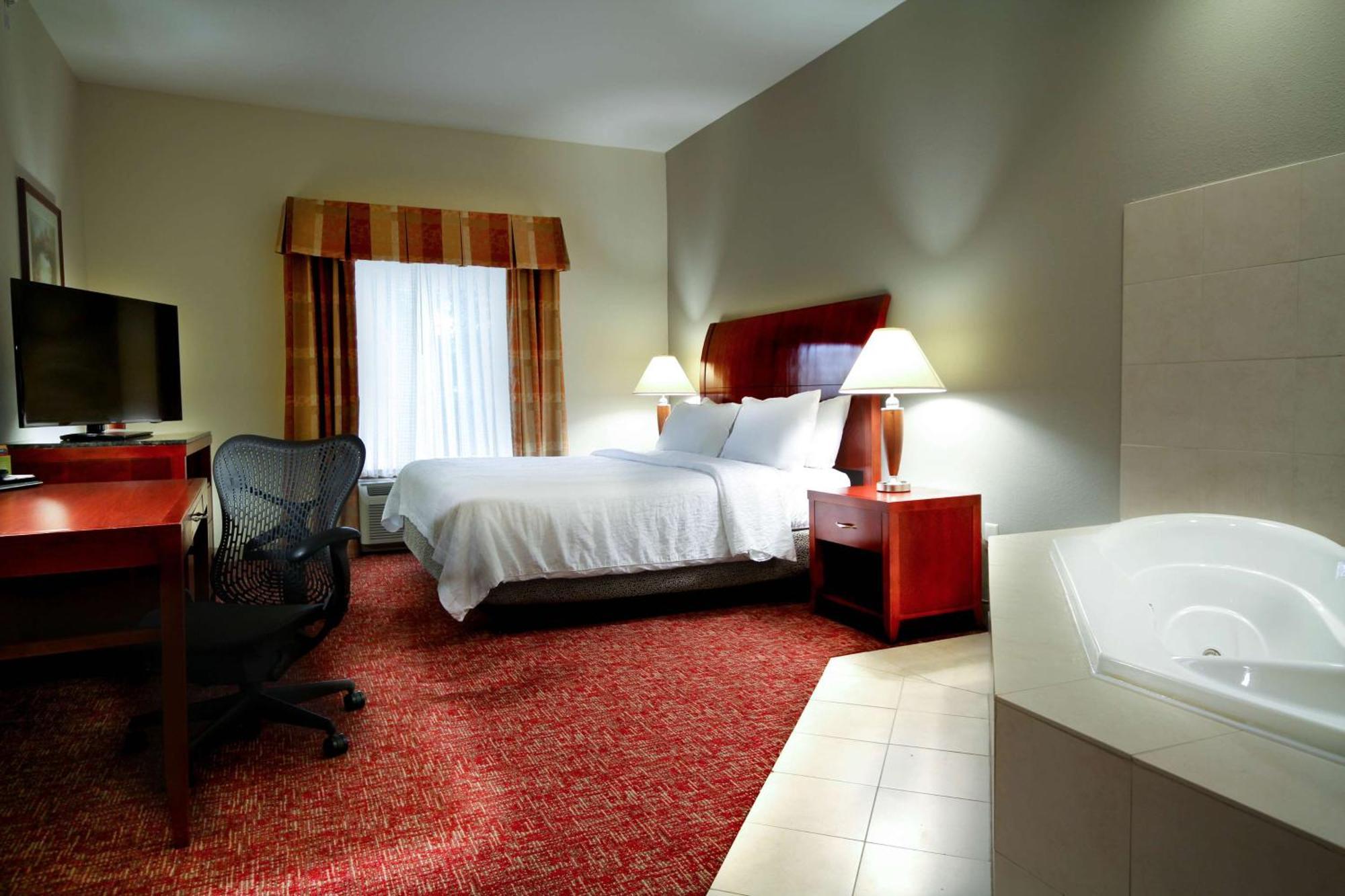 Hilton Garden Inn Elkhart Exterior photo