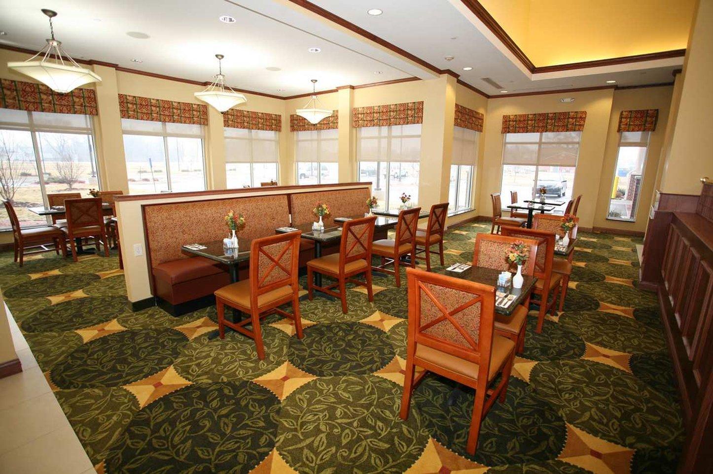Hilton Garden Inn Elkhart Exterior photo