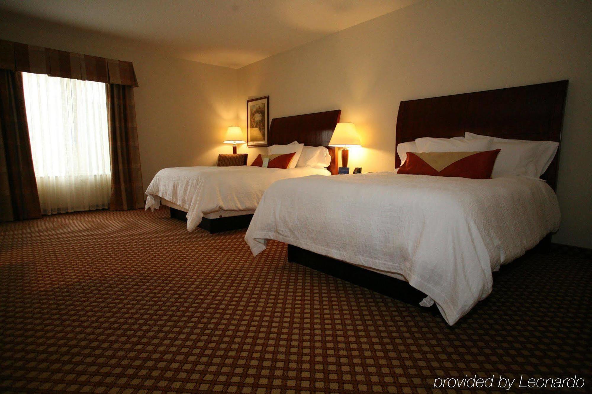 Hilton Garden Inn Elkhart Room photo