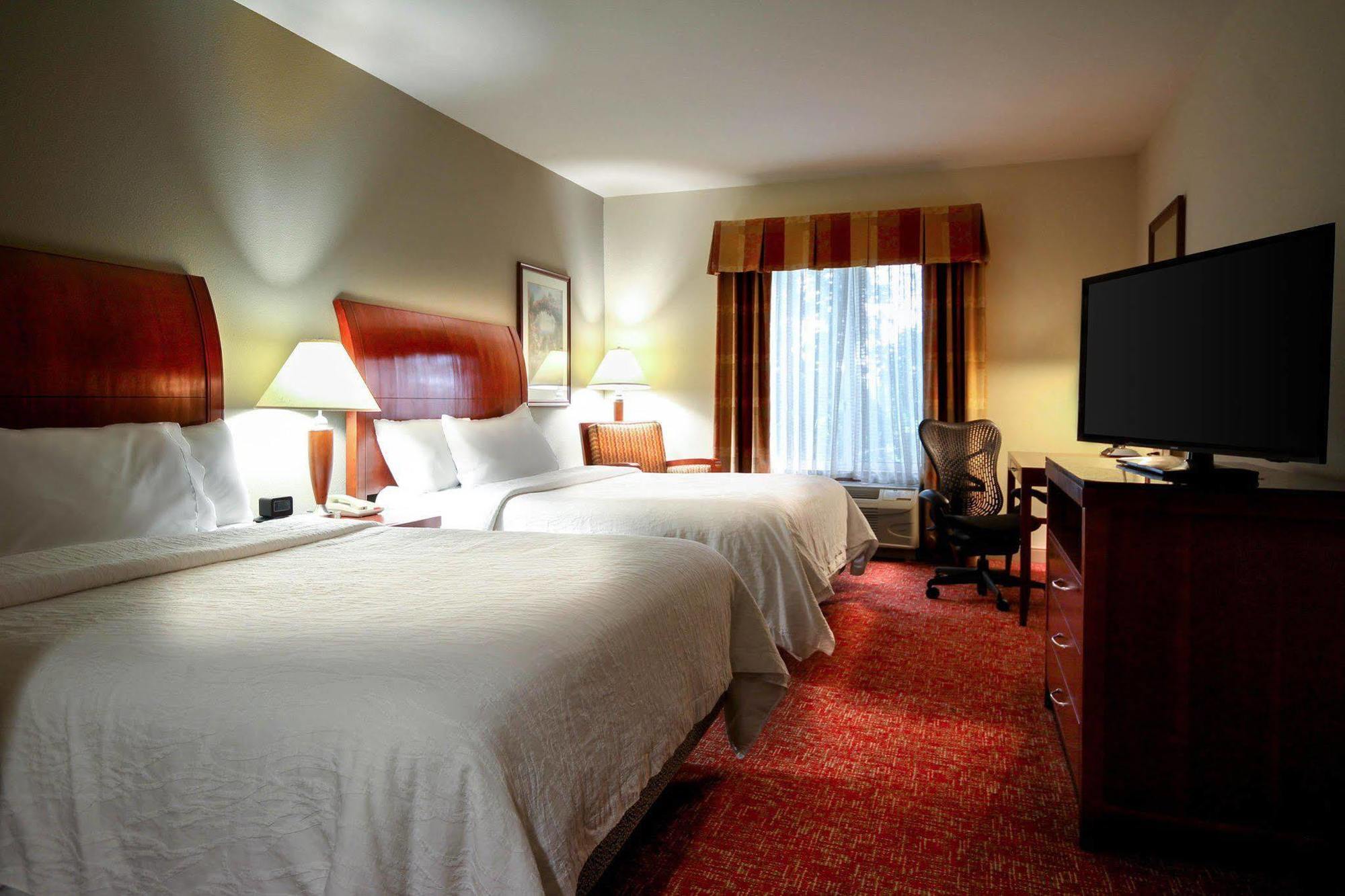 Hilton Garden Inn Elkhart Exterior photo